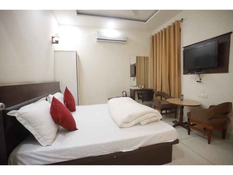 hotel abhinandan panipat