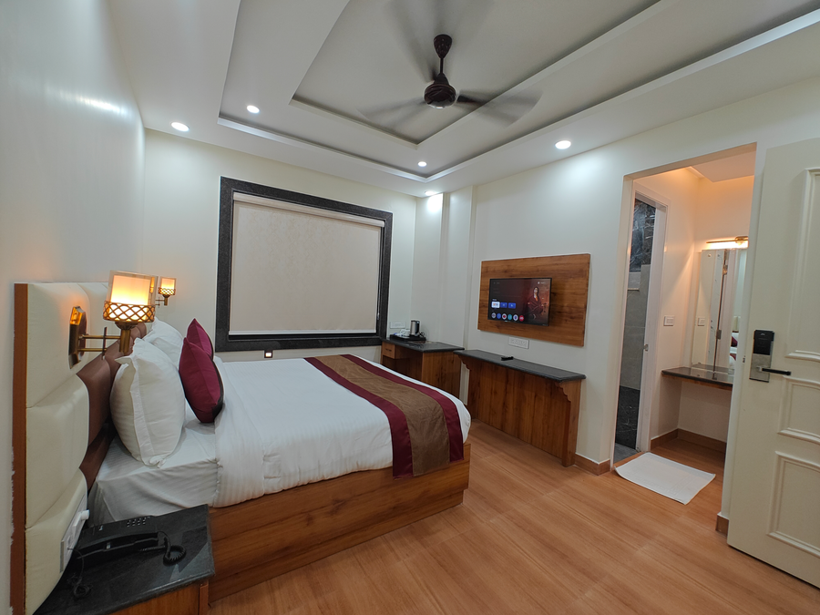 hotel the rajwada lp