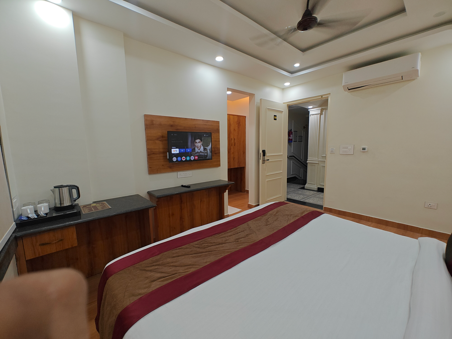 hotel the rajwada lp