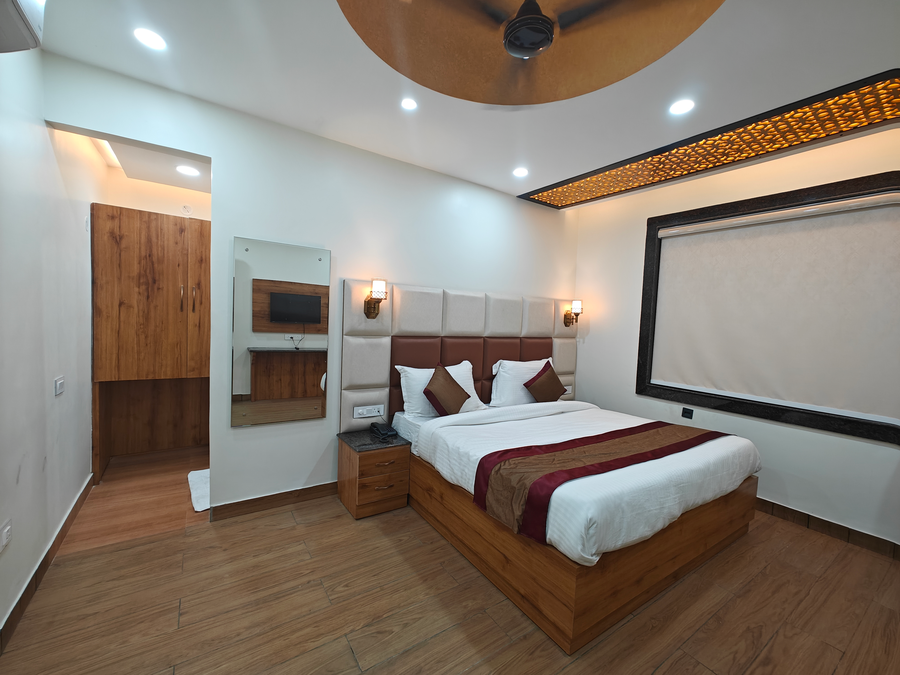 hotel the rajwada lp