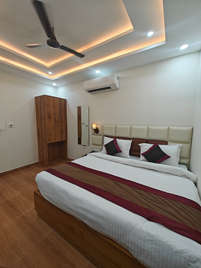 hotel the rajwada lp