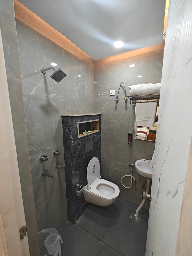 hotel the rajwada lp