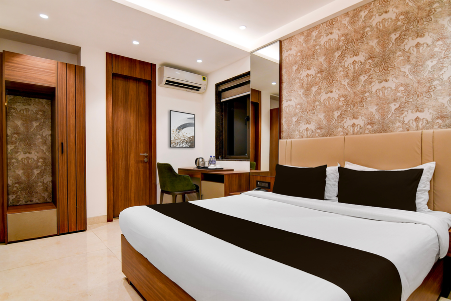 super townhouse oak dlf newtown bus terminal