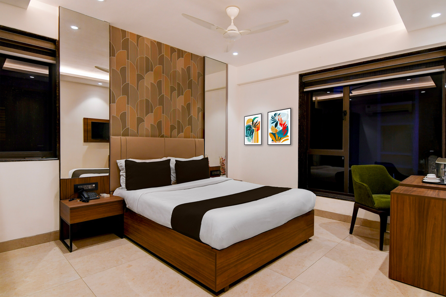 super townhouse oak dlf newtown bus terminal