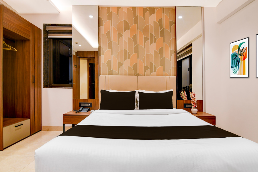 super townhouse oak dlf newtown bus terminal