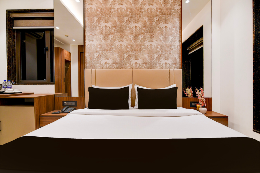 super townhouse oak dlf newtown bus terminal
