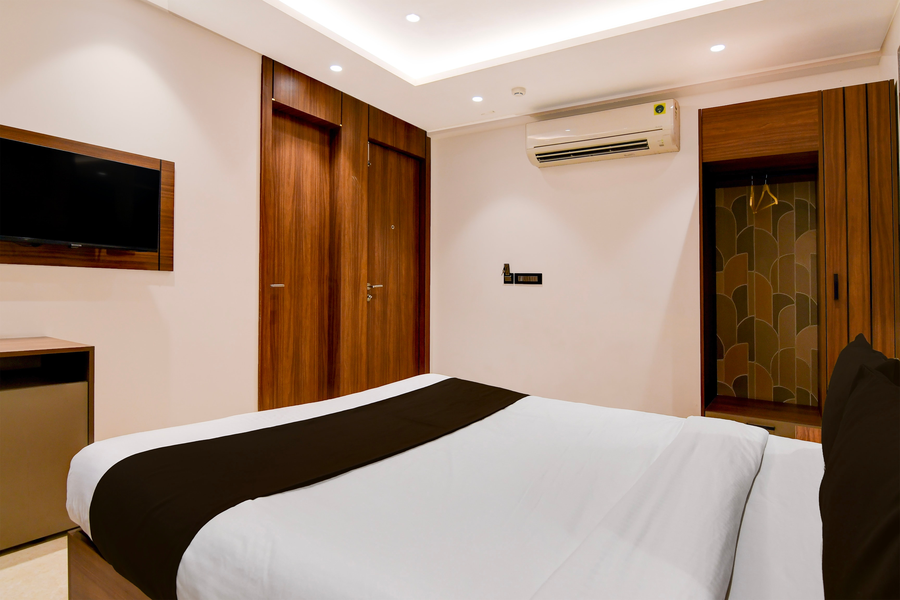 super townhouse oak dlf newtown bus terminal