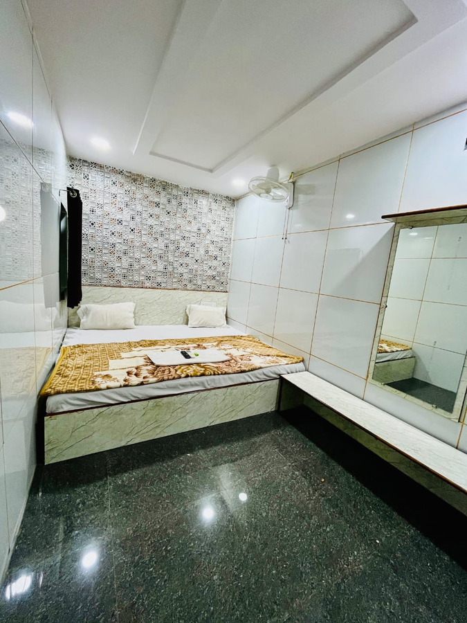 hotel banwari palace