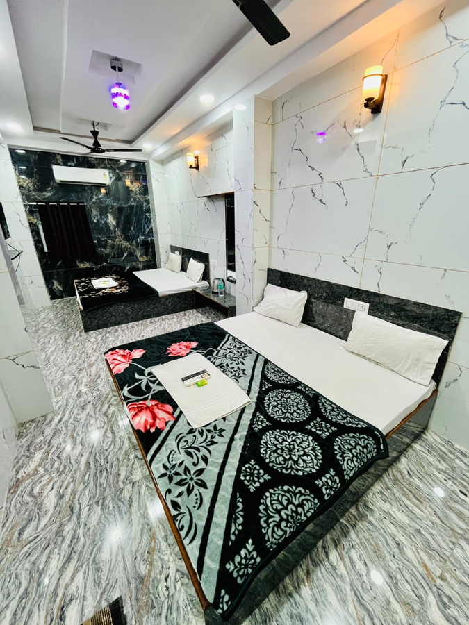 hotel banwari palace