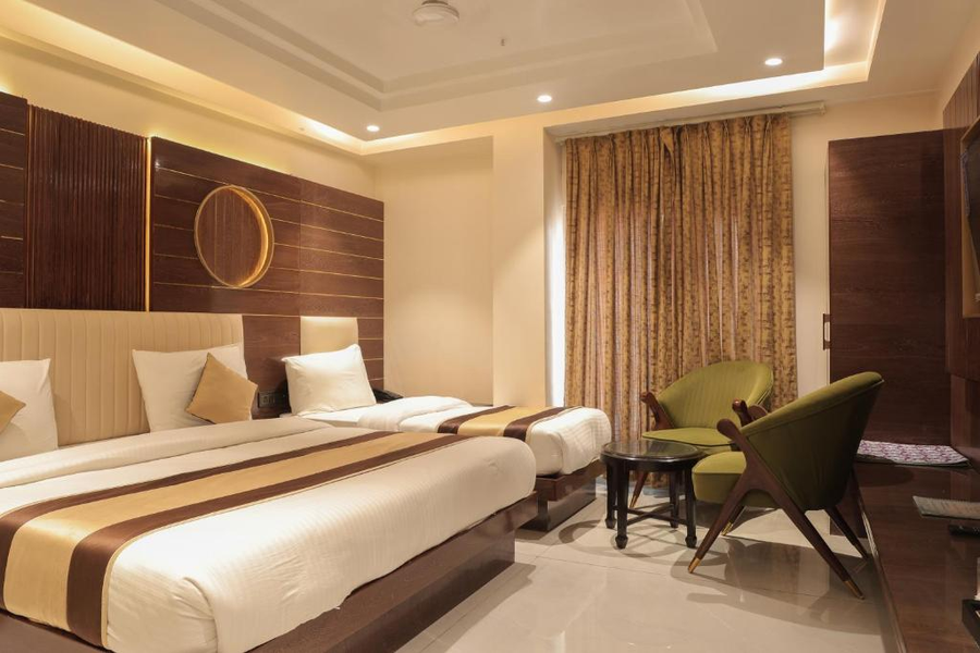 hotel grand plaza paharganj