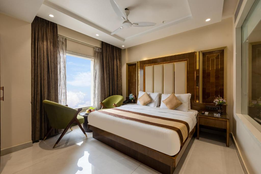 hotel grand plaza paharganj