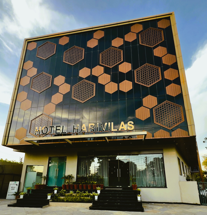 hotel harivilas