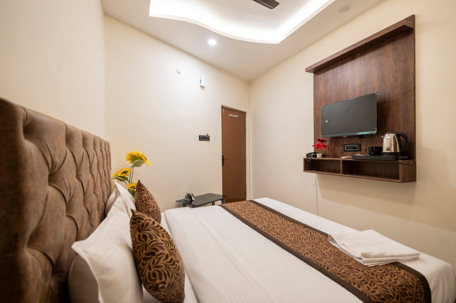 hotel kamal palace lucknow