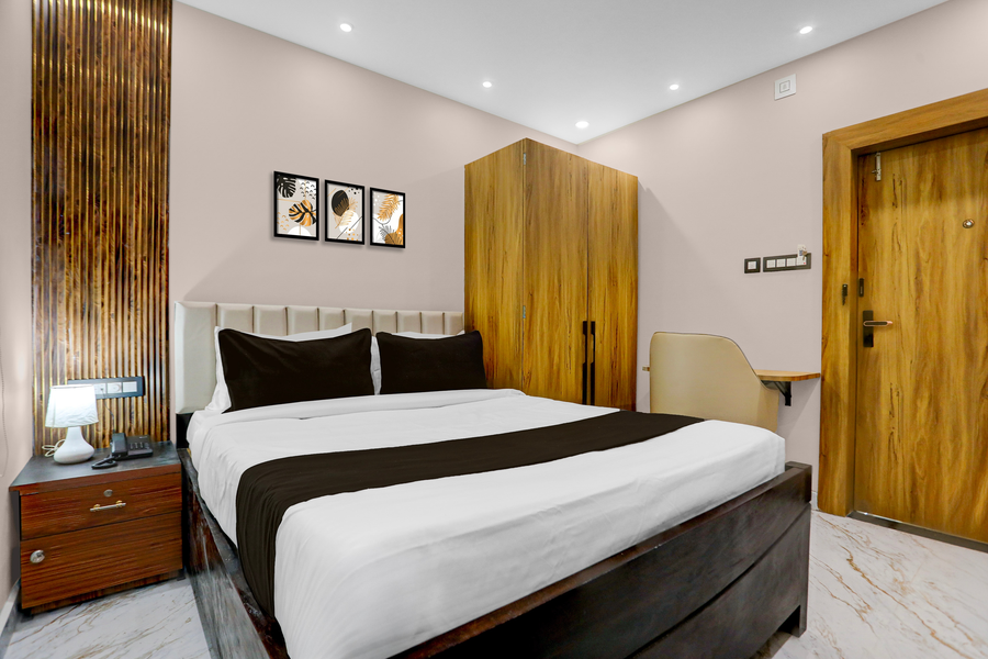 super townhouse puri bypass crossway formerly hotel pratee heights
