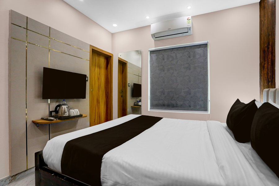 super townhouse puri bypass crossway formerly hotel pratee heights