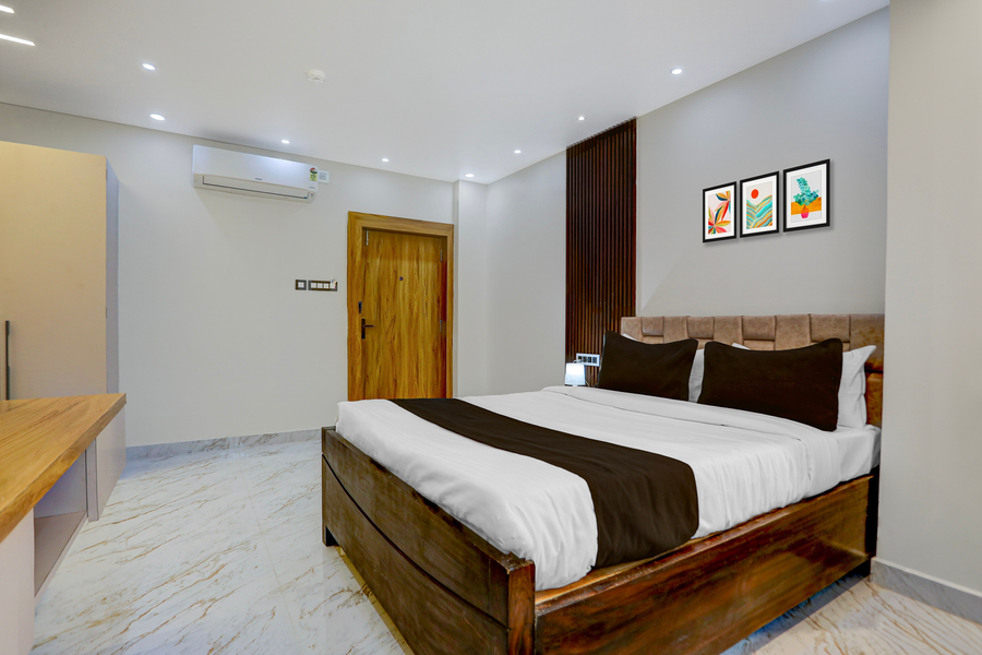 super townhouse puri bypass crossway formerly hotel pratee heights