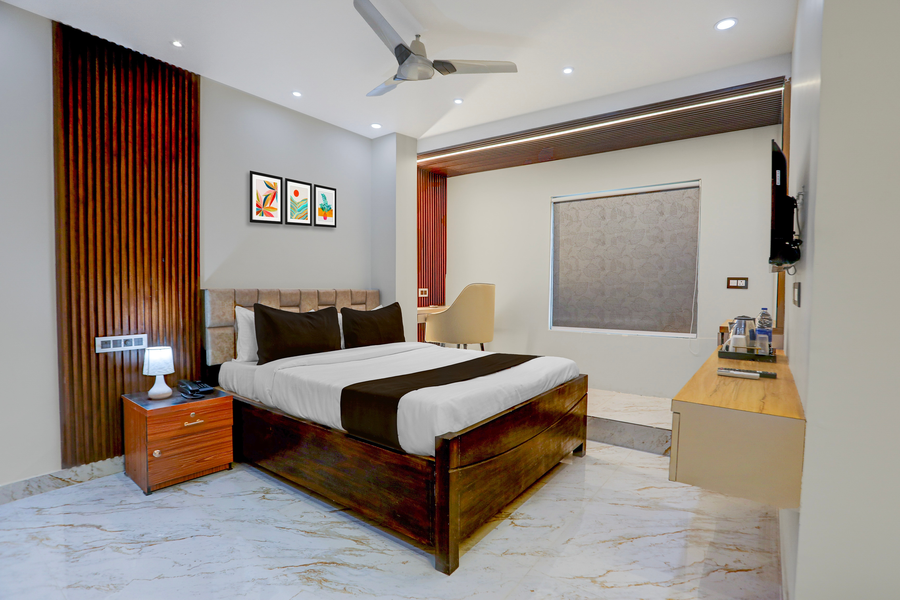 super townhouse puri bypass crossway formerly hotel pratee heights