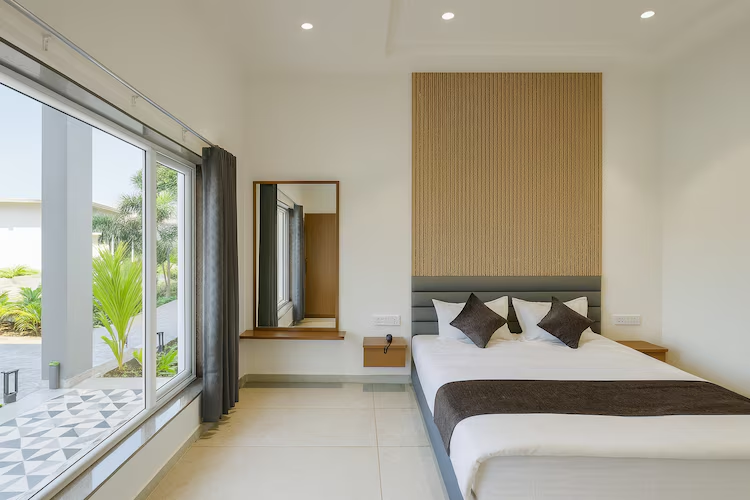 lavender hotels with swimming pool statue of unity