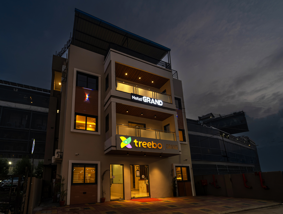 Treebo Grand,,3 star