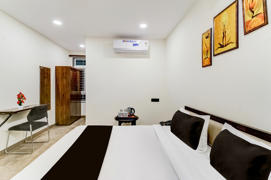 super townhouse oak owaisi hospital mailardevpally formerly tolkanti arc