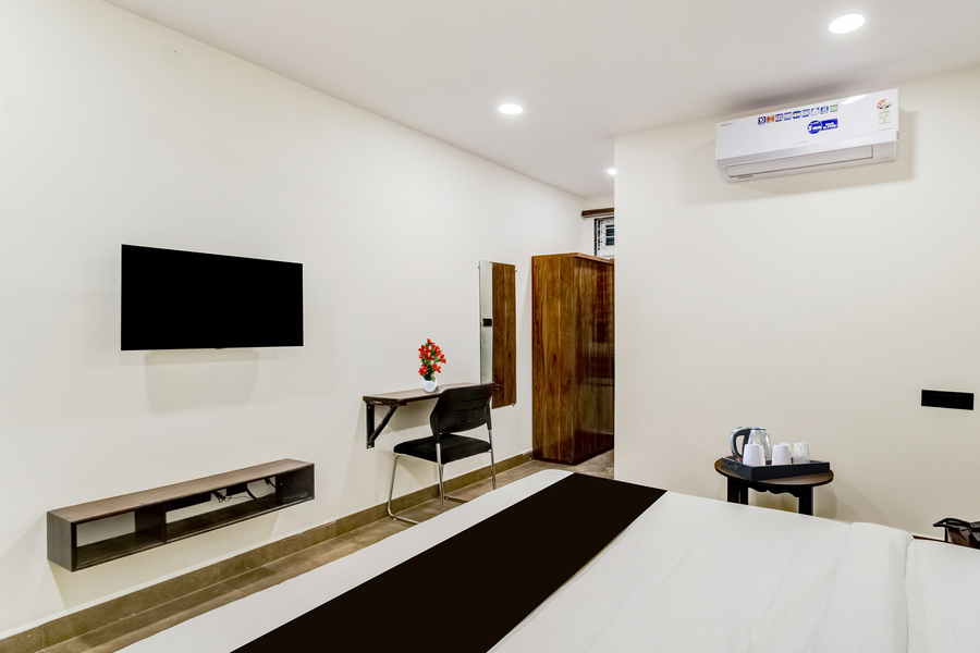 super townhouse oak owaisi hospital mailardevpally formerly tolkanti arc