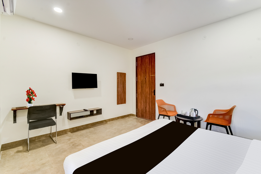 super townhouse oak owaisi hospital mailardevpally formerly tolkanti arc