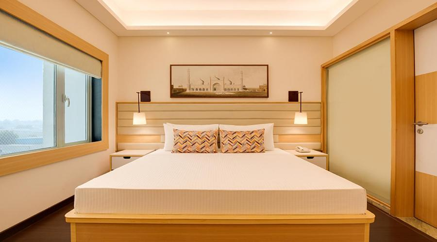 lemon tree suites gurugram