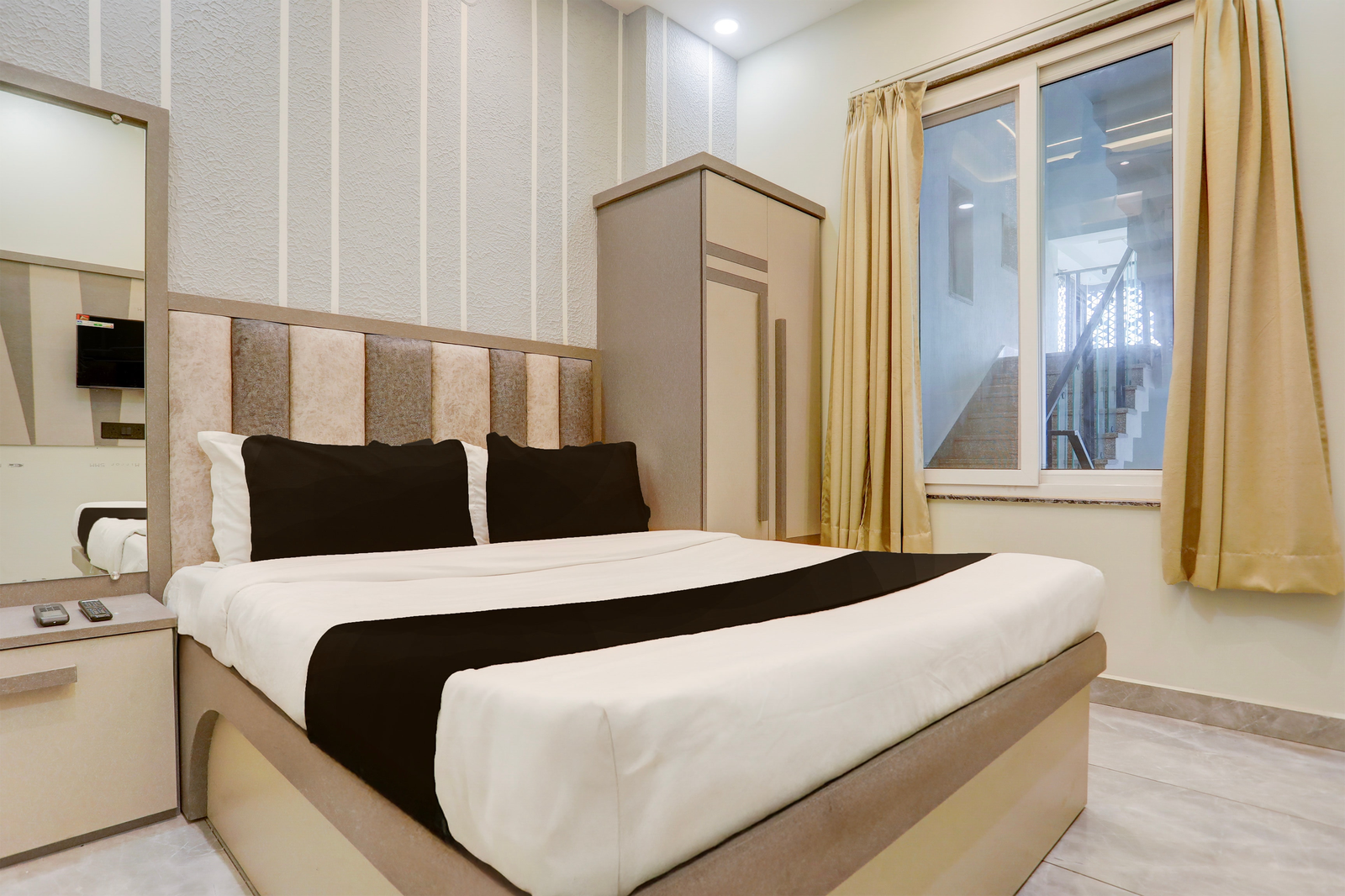 super hotel o maharshi valmiki international airport formerly gaurav inn