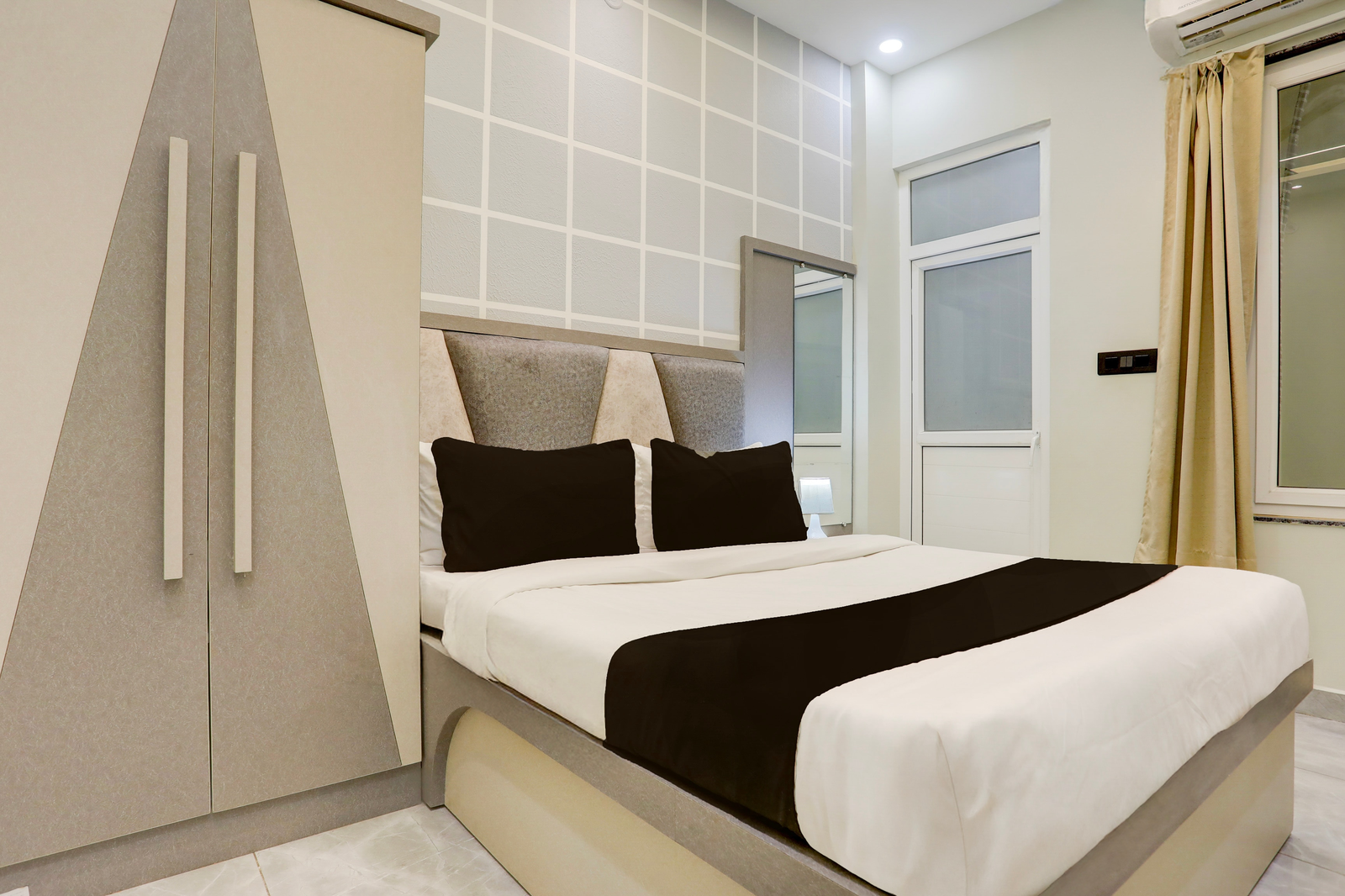super hotel o maharshi valmiki international airport formerly gaurav inn