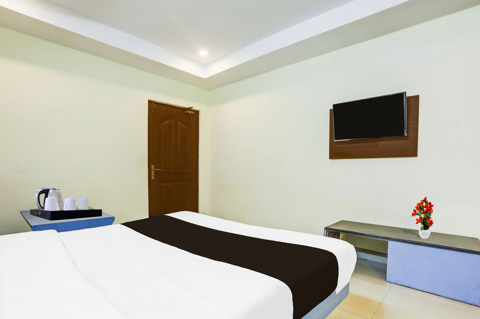 hotel o vedayapalem railway station