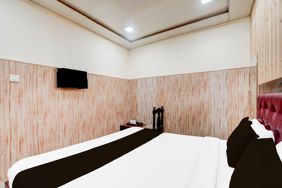 collection o tajganj west gate formerly hotel host