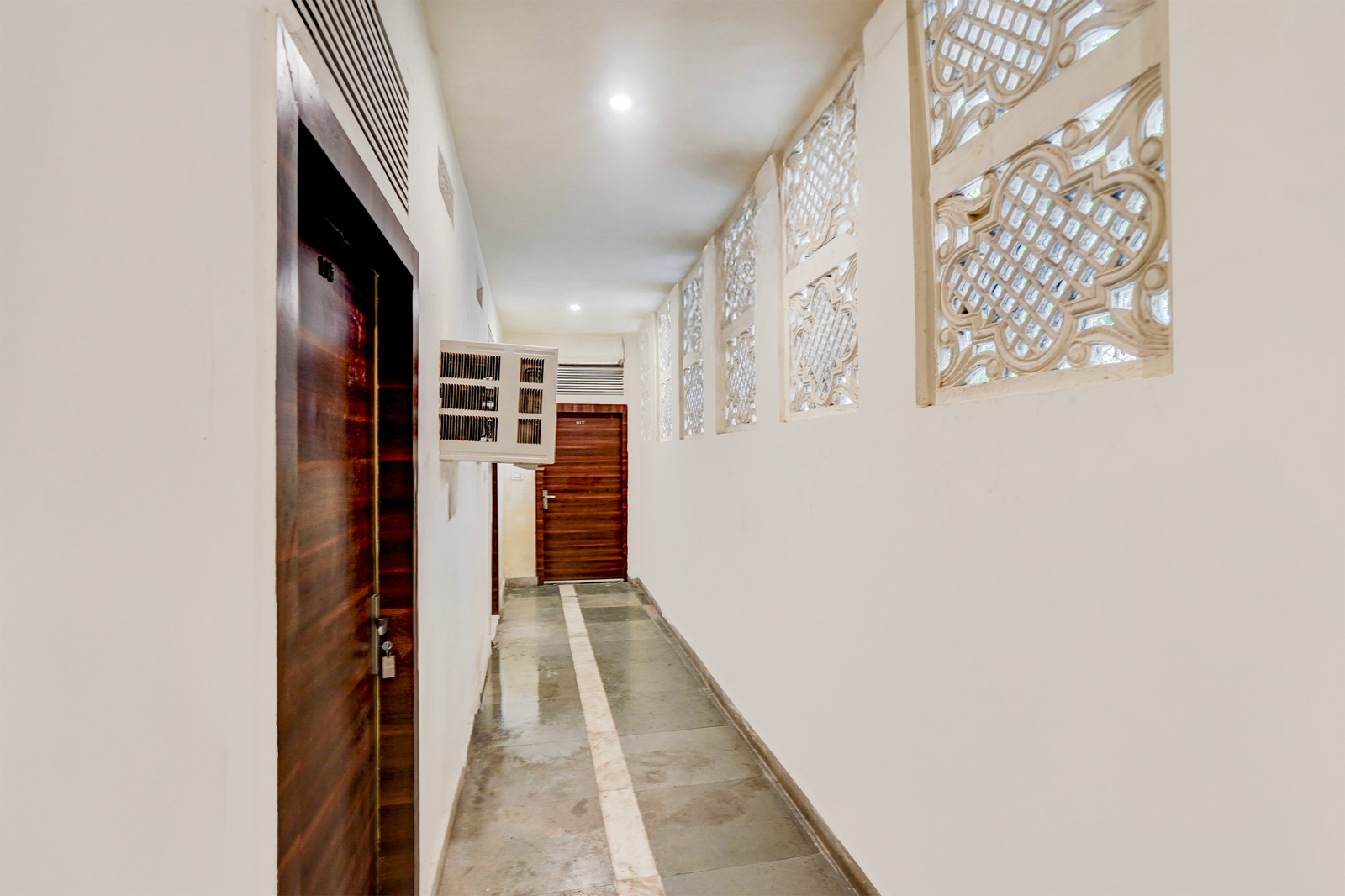 collection o tajganj west gate formerly hotel host