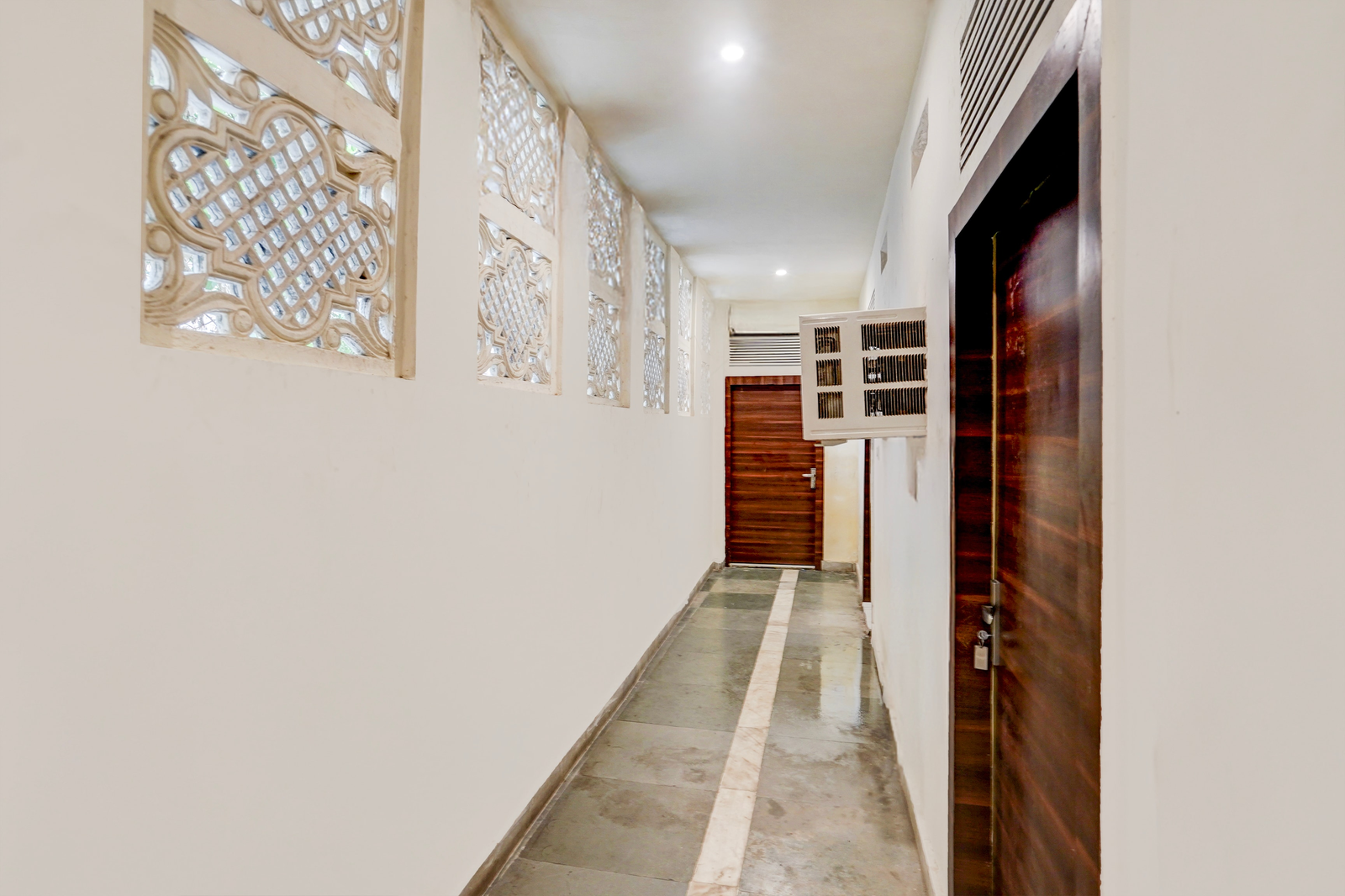 collection o tajganj west gate formerly hotel host