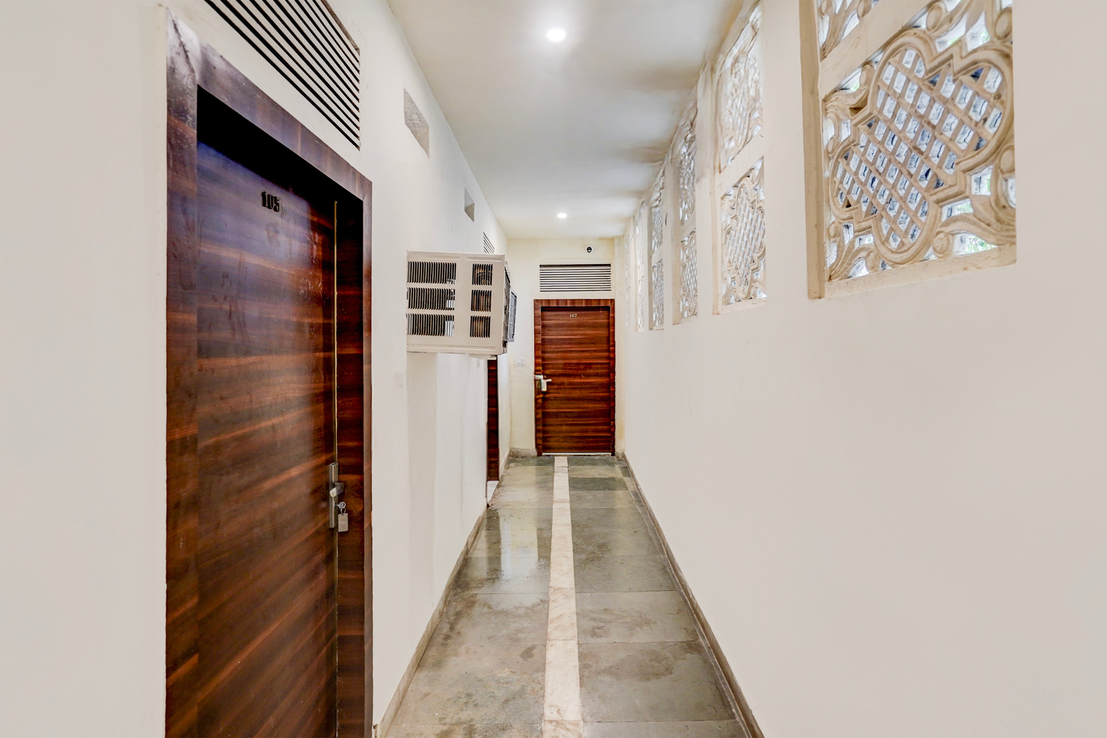 collection o tajganj west gate formerly hotel host