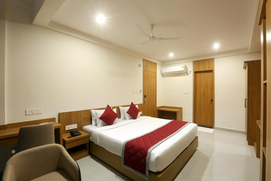 the hoften sterling plaza near bangalore airport