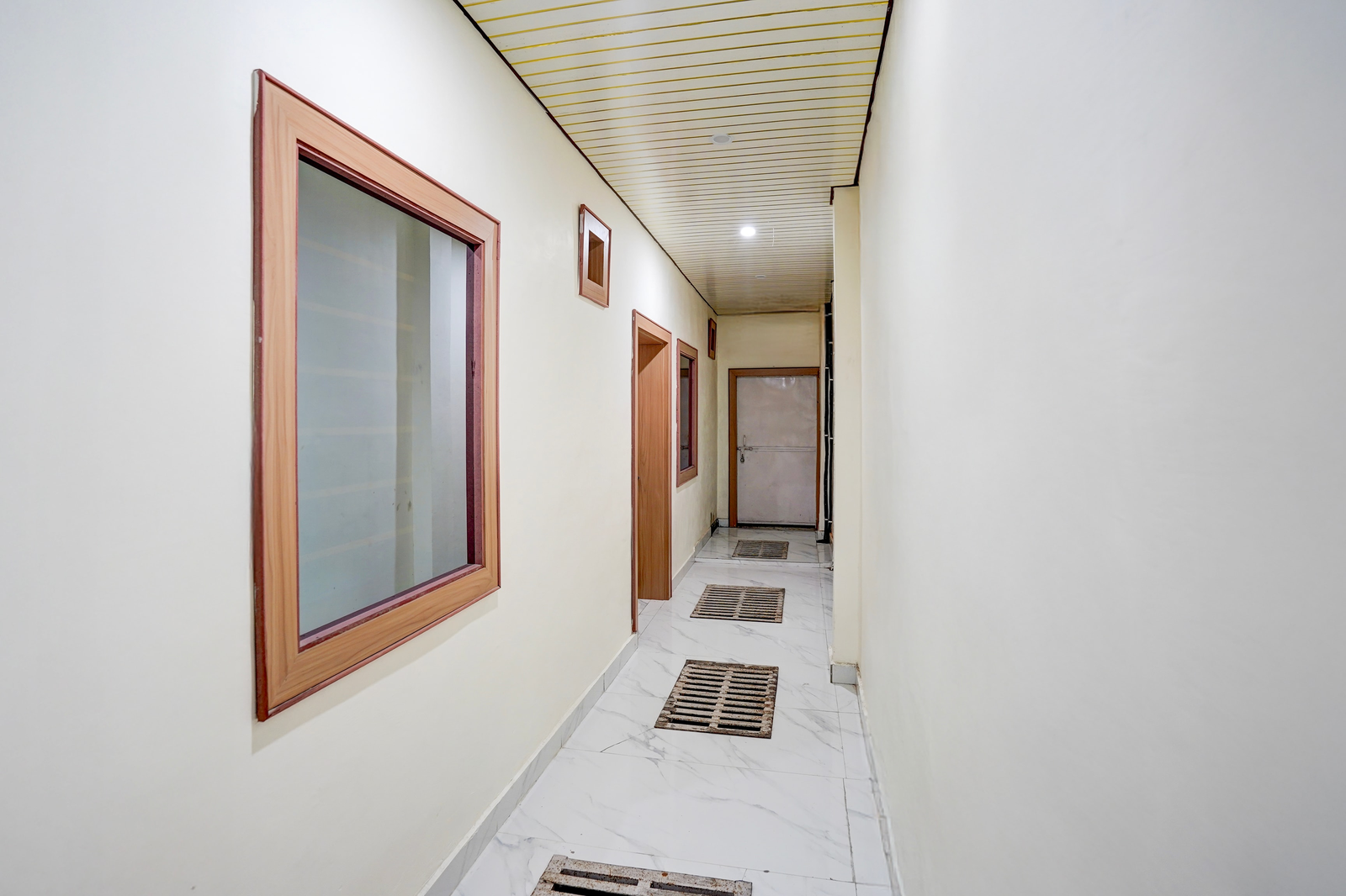 hotel o mathura central railway junction formerly bhagwati palace