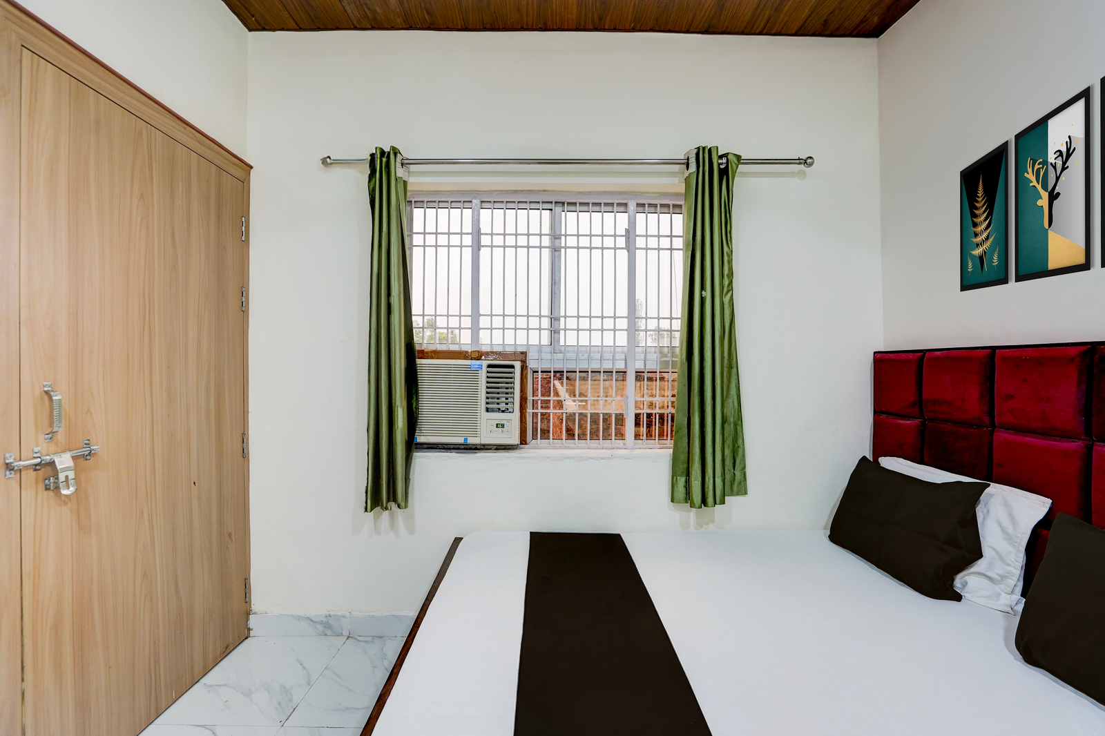 hotel o mathura central railway junction formerly bhagwati palace