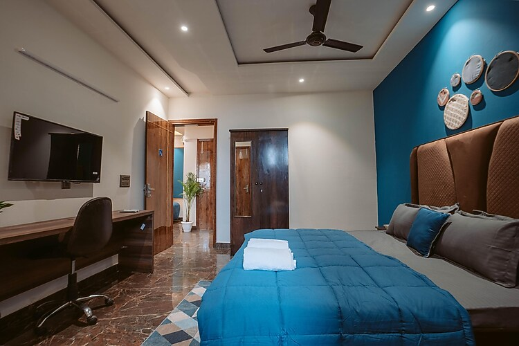 bnb sakura golf course road gurgaon