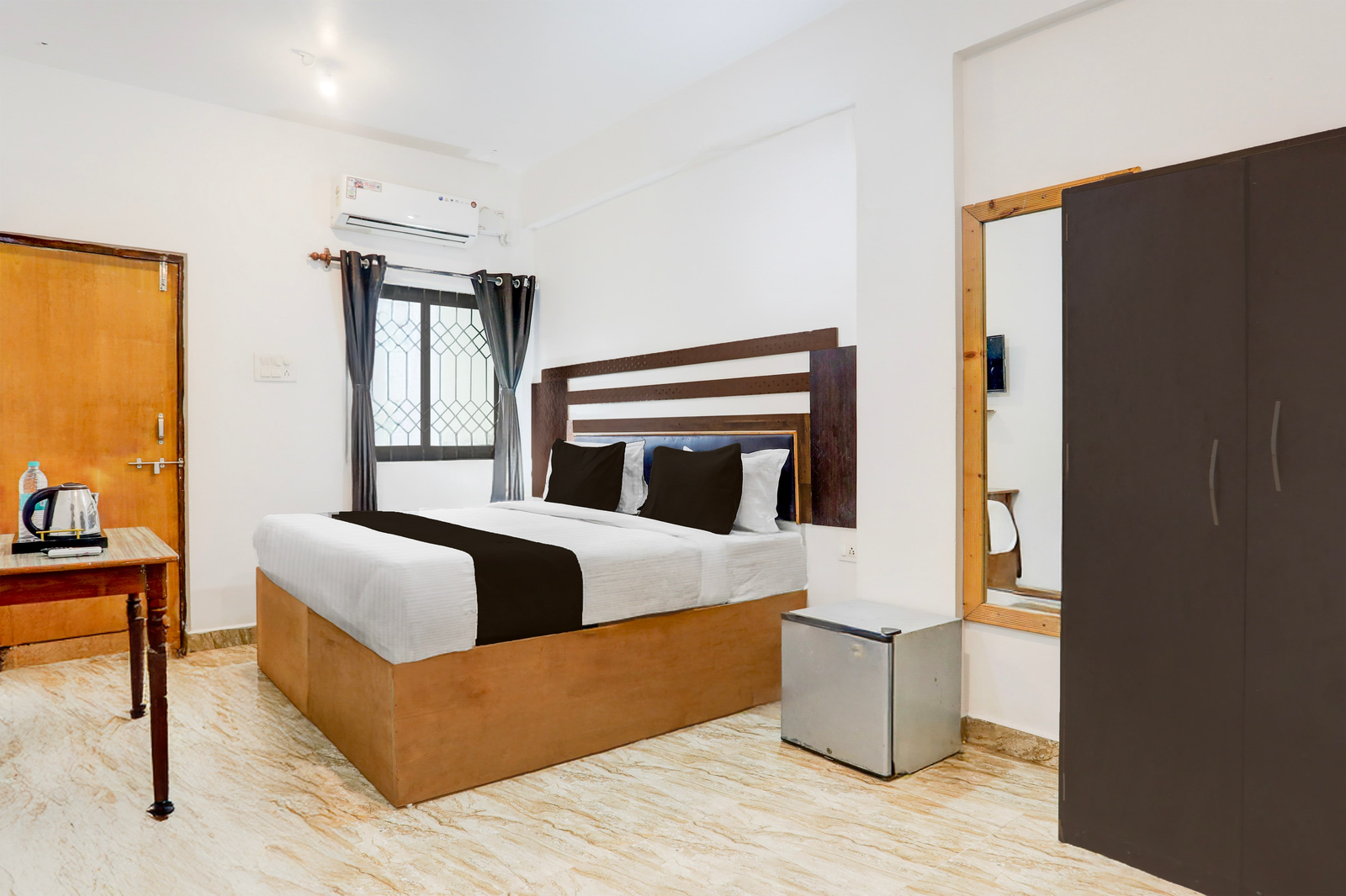 super collection o candolim beach formerly poornima place