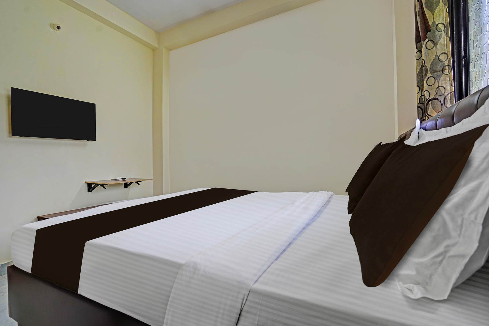 hotel o crpf crossway formerly v7 inn service apartment