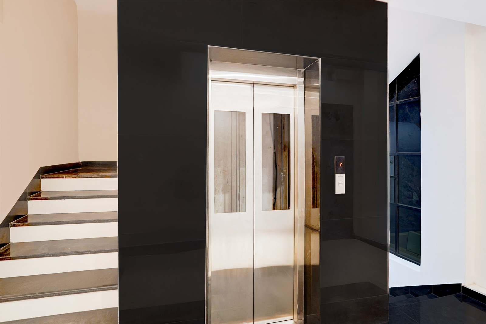 palette hotel and resort sarnath temple