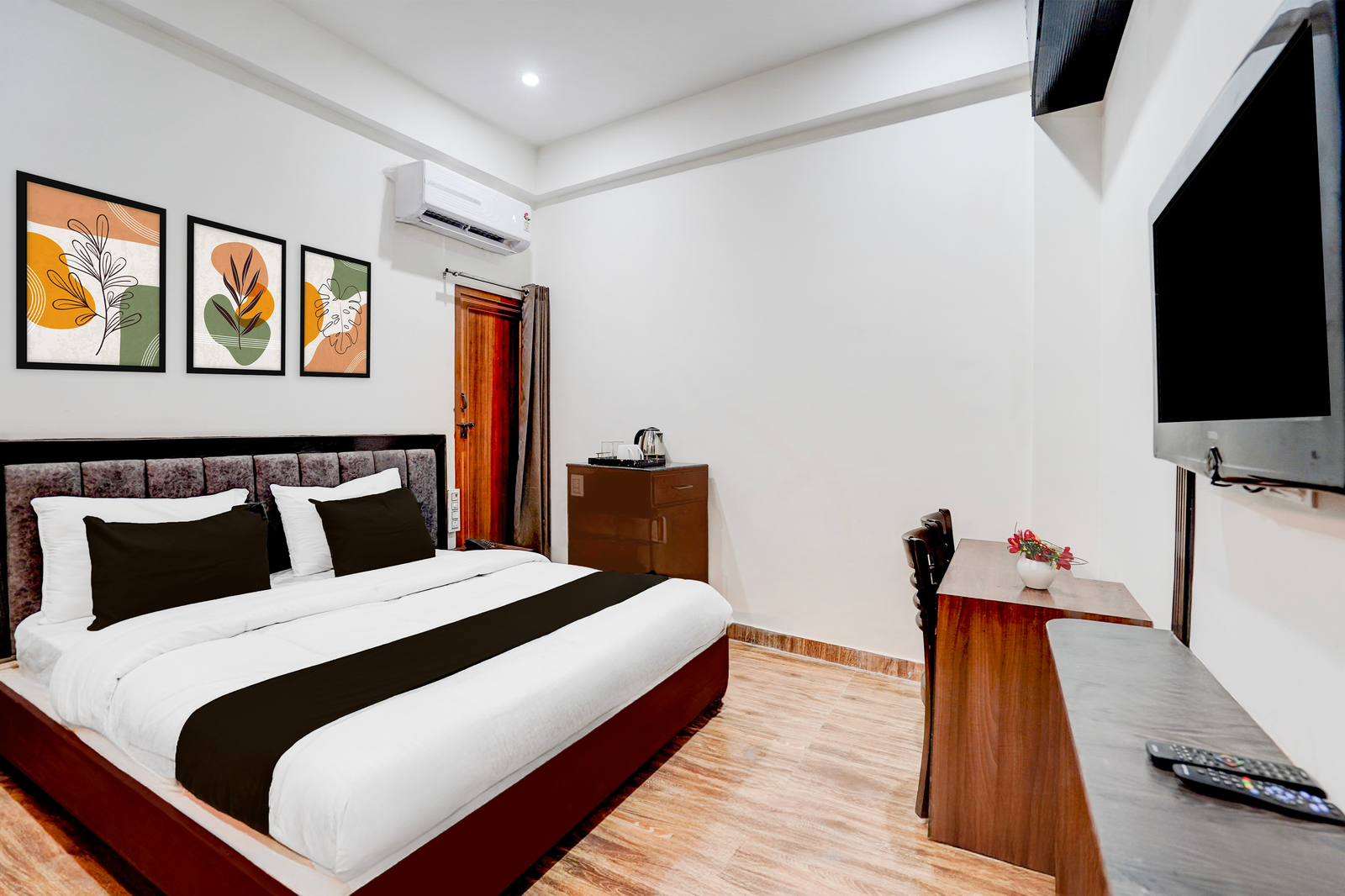 palette hotel and resort sarnath temple