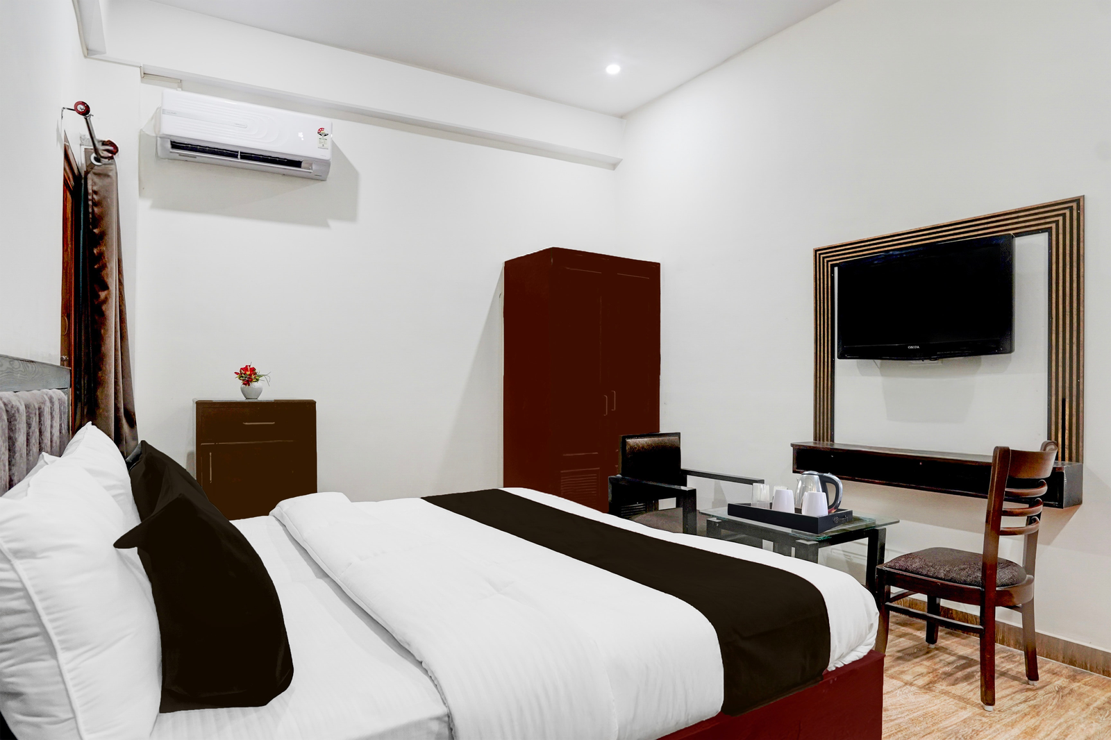 palette hotel and resort sarnath temple