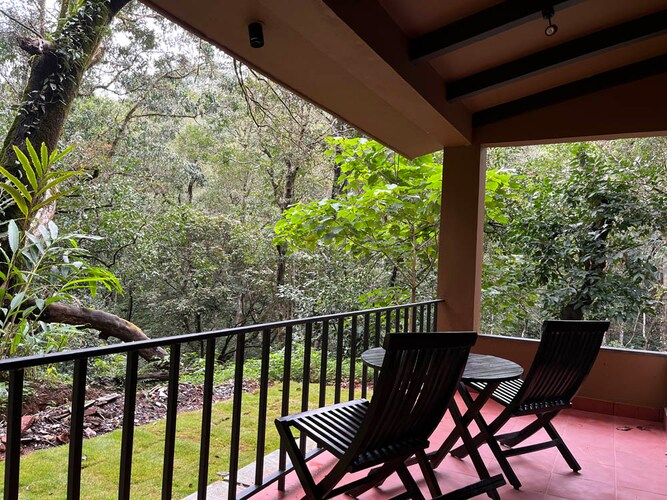 nirjhara coorg