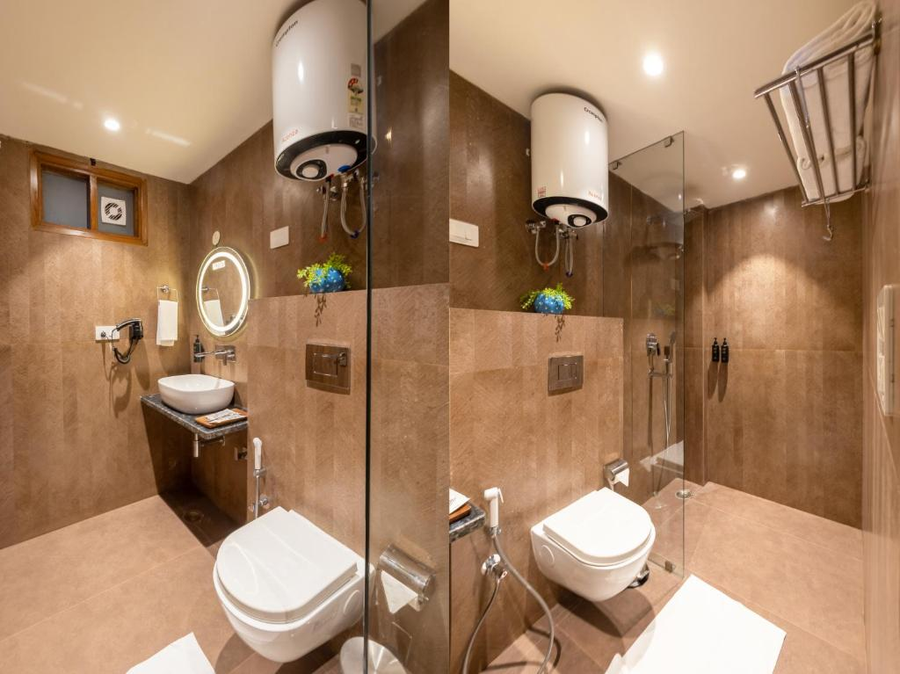 saltstayz premier paschim vihar