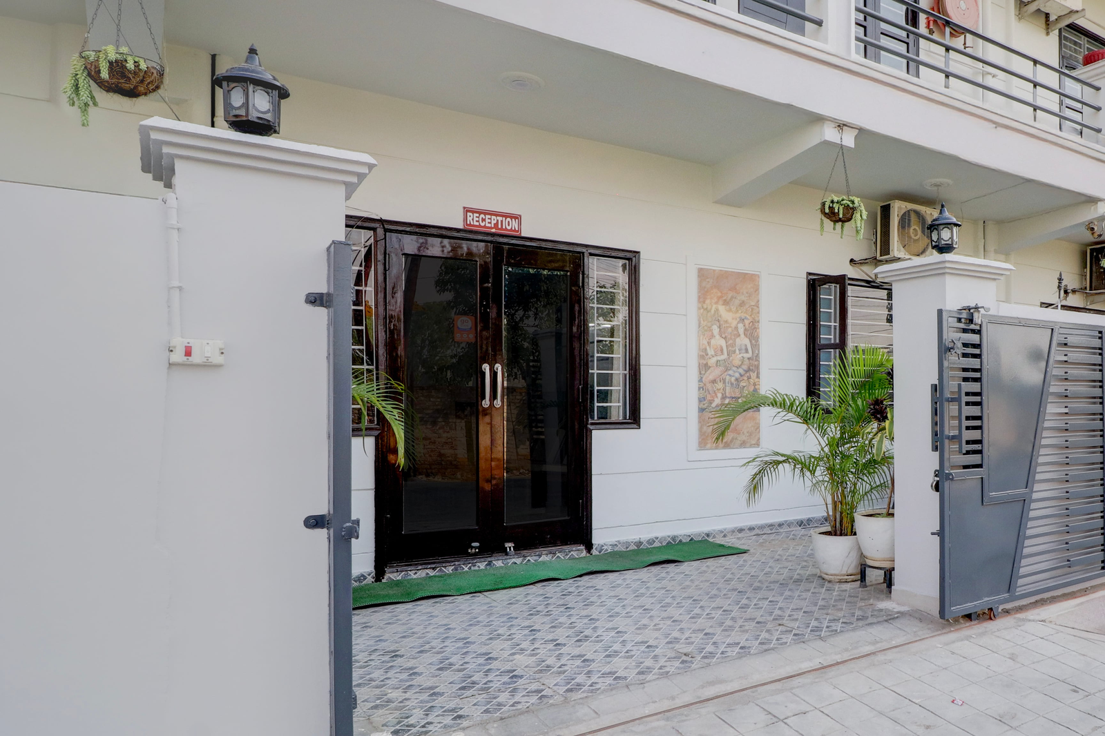 super hotel o shimla bypass road isbt dehradun formerly benison guest house