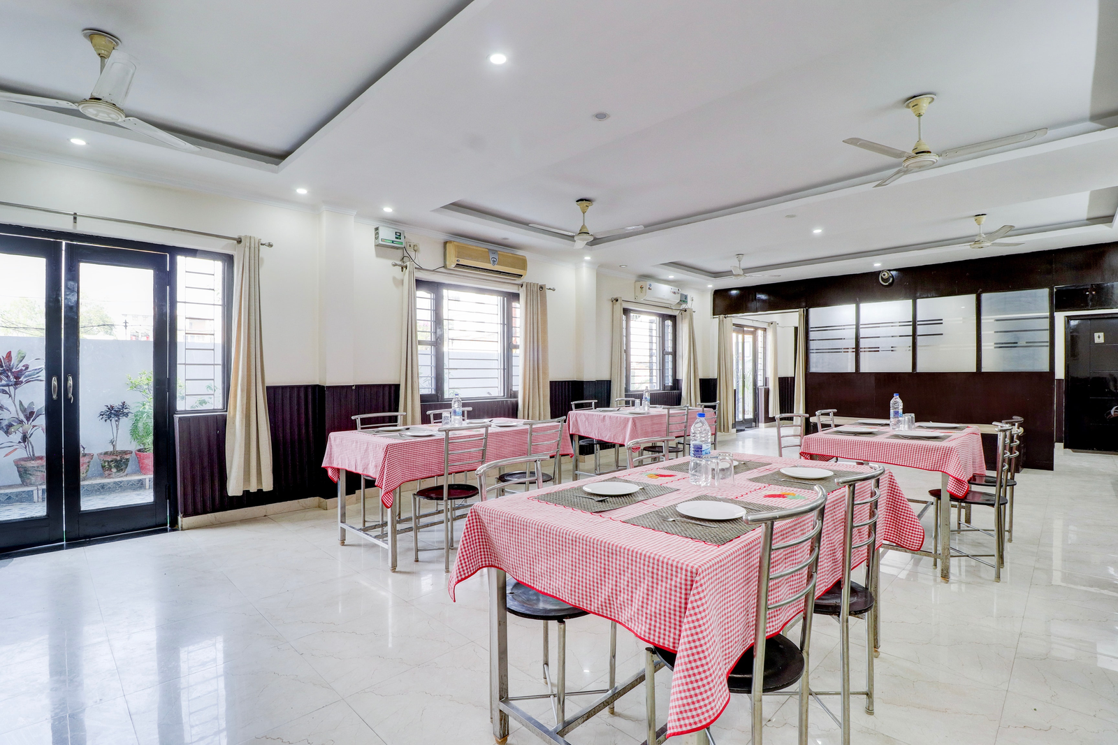 super hotel o shimla bypass road isbt dehradun formerly benison guest house