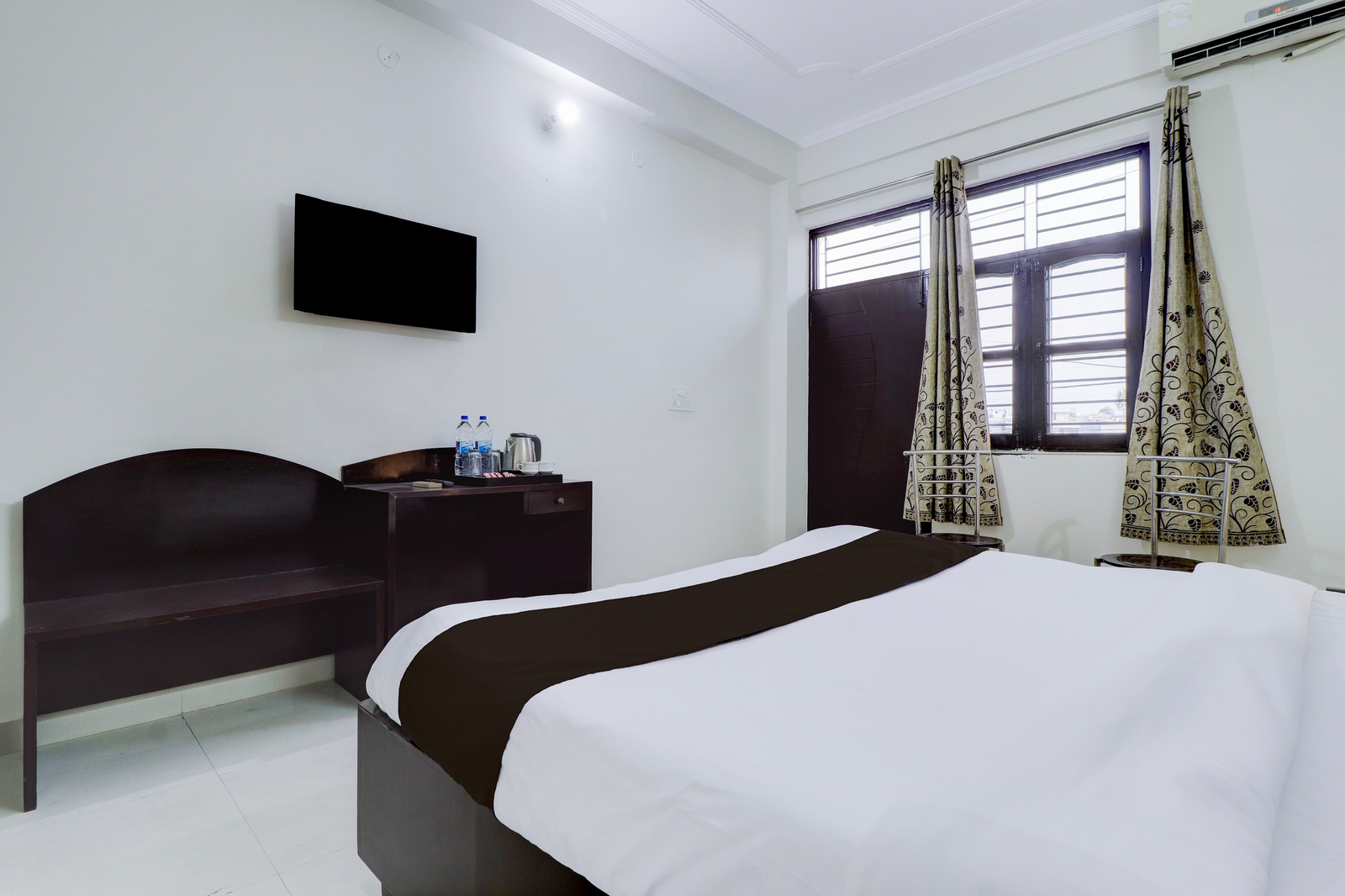 super hotel o shimla bypass road isbt dehradun formerly benison guest house