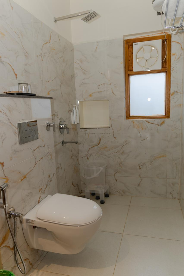 the meemos cafe and cottages