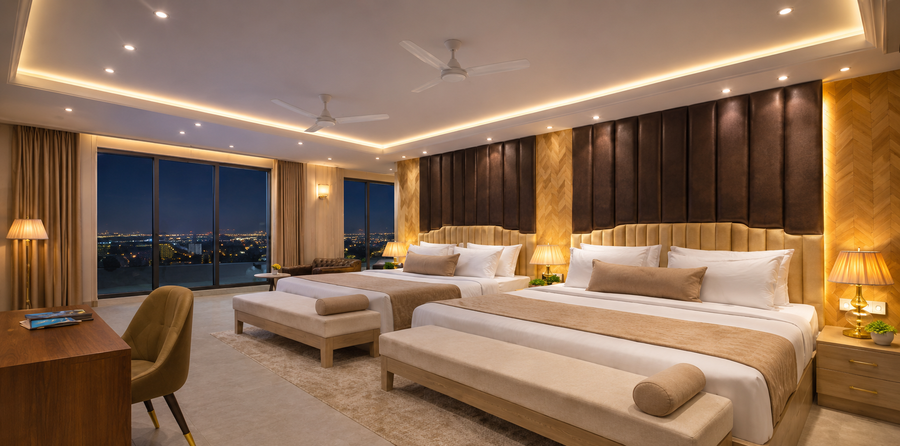 hotel the luxury delhi airport